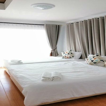 Отель Baan Bua House 2 Аюттхая Экстерьер фото